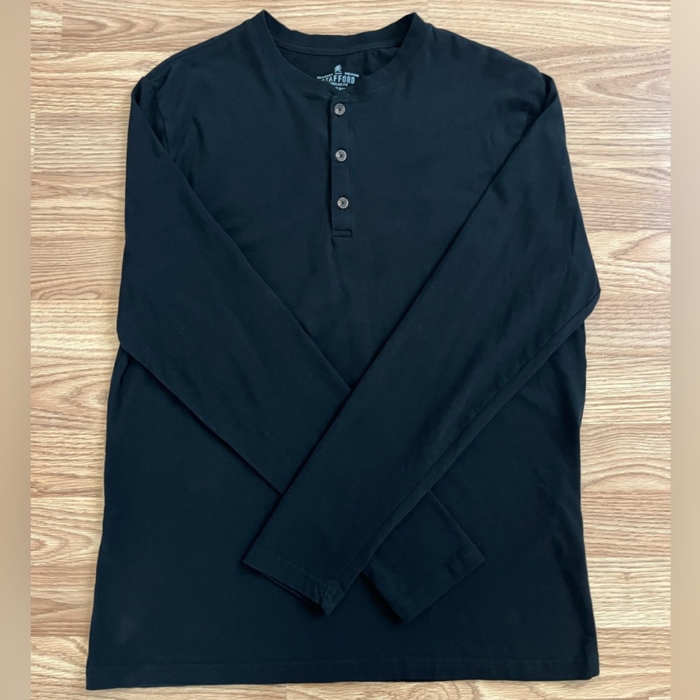 (NEVER WORN) Stafford Black Long Sleeve